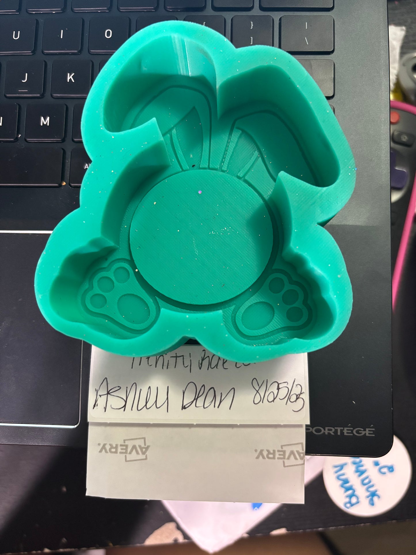 Bunny shaker