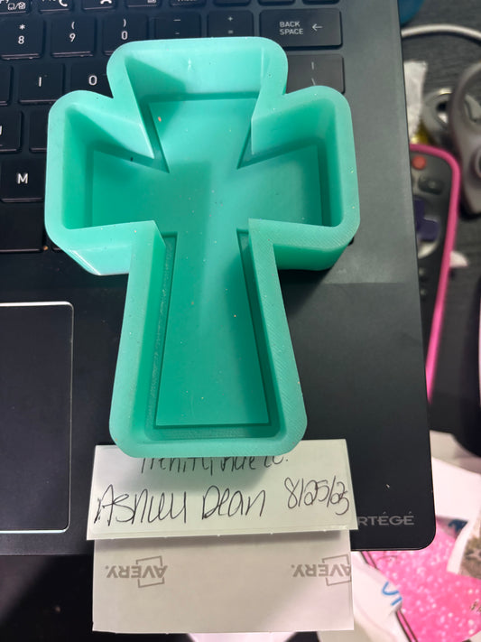 Shaker cross